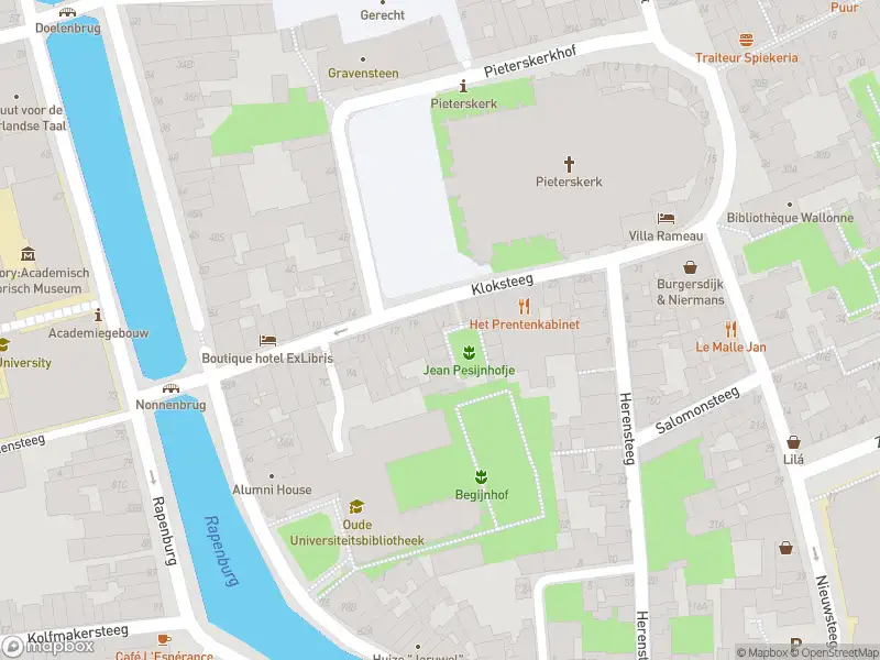 Ambulance met grote spoed naar de Jan Pesijnshof in Leiden