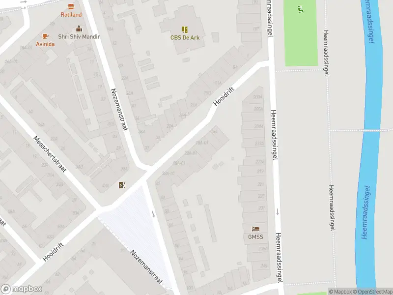 Ambulance met grote spoed naar de Hooidrift in Rotterdam