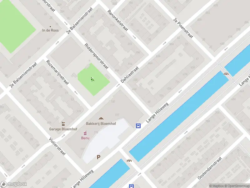 Ambulance met grote spoed naar de Dahliastraat in Rotterdam