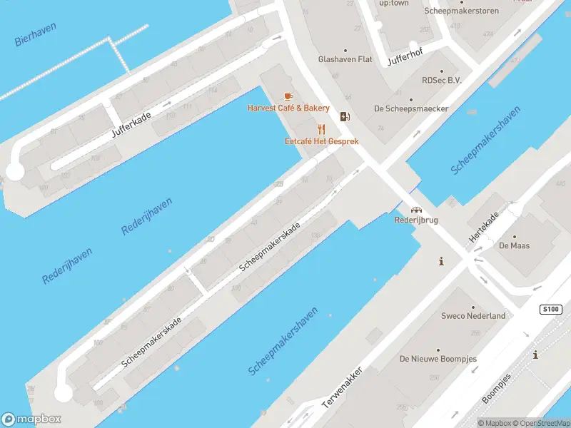 Brandweer met grote spoed naar de Scheepmakerskade in Rotterdam vanwege personen te water