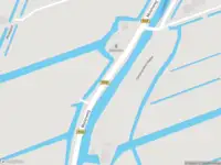 Ambulance met grote spoed naar de Molenweg in Maasland