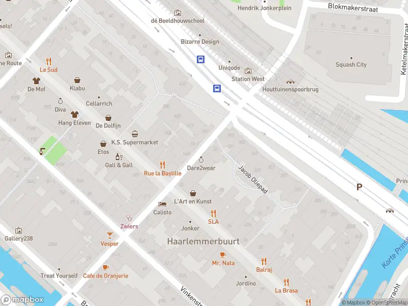 Ambulance met gepaste spoed naar de Buiten Oranjestraat in Amsterdam