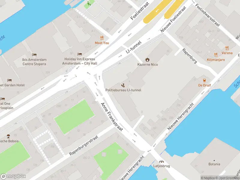 Besteld ambulance vervoer naar de IJ-tunnel in Amsterdam