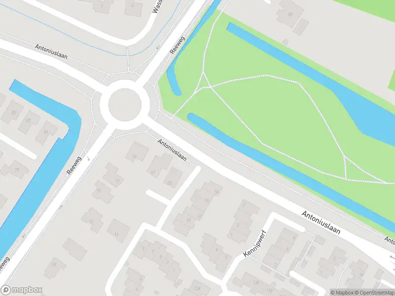 Ambulance met gepaste spoed naar de Reeweg in Hendrik-Ido-Ambacht