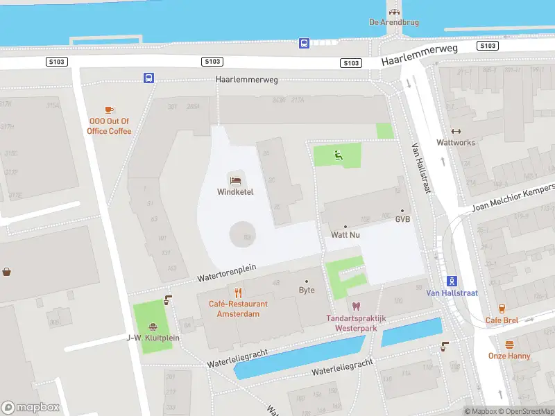 Ambulance met gepaste spoed naar de Watertorenplein in Amsterdam
