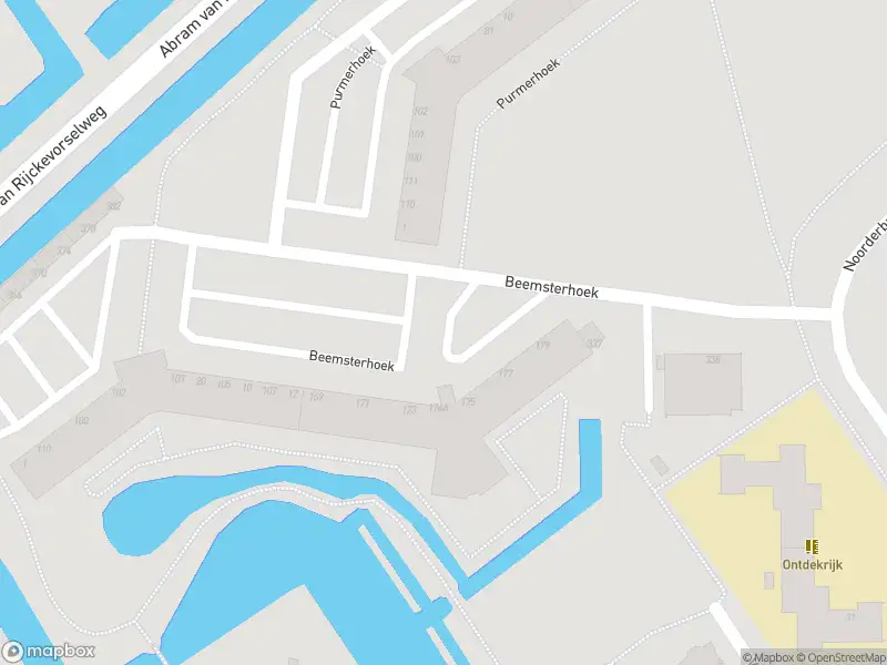 Brandweer met gepaste spoed naar de Purmerhoek in Capelle aan den IJssel vanwege een liftopsluiting
