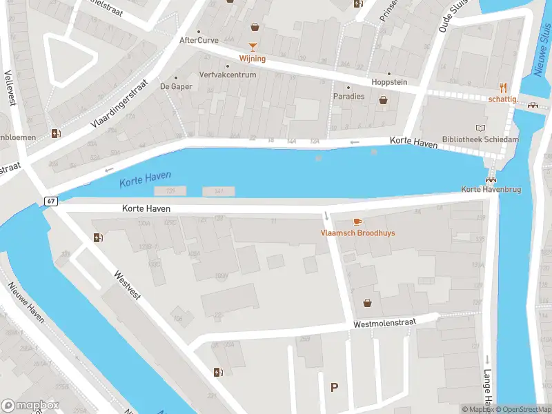 Ambulance met grote spoed naar de Korte Haven in Schiedam