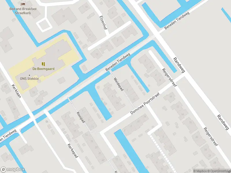 Ambulance met gepaste spoed naar de Weidepad in Streefkerk