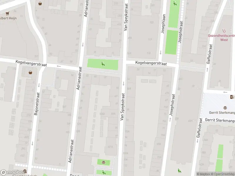 Ambulance met grote spoed naar de Van Speykstraat in Rotterdam