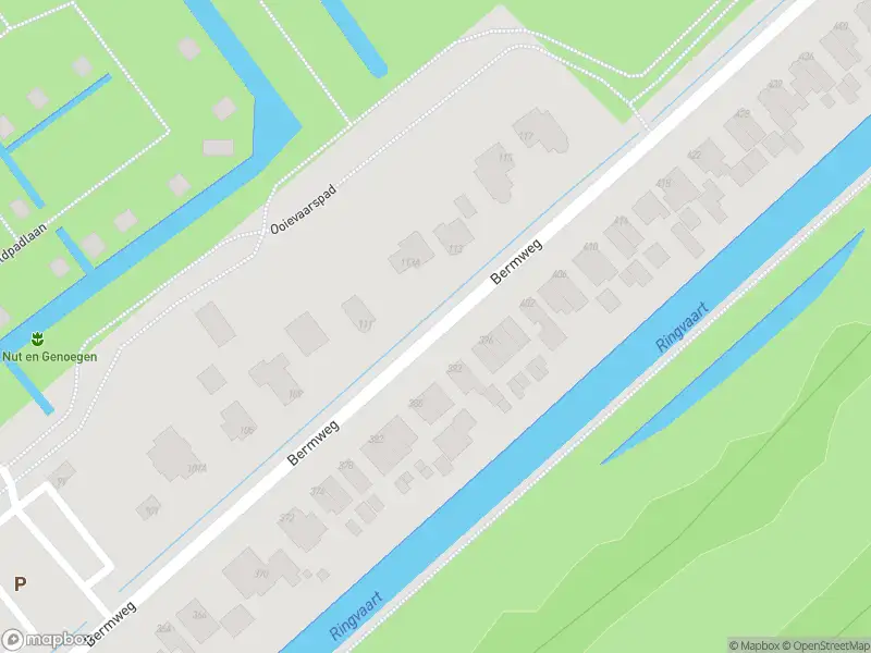 Ambulance met grote spoed naar de Bermweg in Capelle aan den IJssel