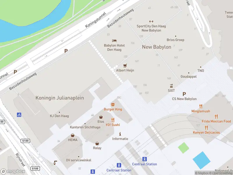 Ambulance met grote spoed naar de Koningin Julianaplein in 's-Gravenhage