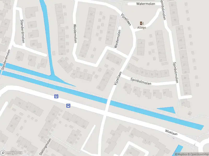 Ambulance met grote spoed naar de Weidemolen in Papendrecht