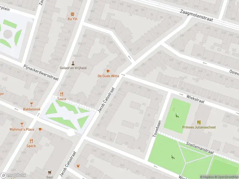 Ambulance met grote spoed naar de Jacob Catsstraat in Rotterdam