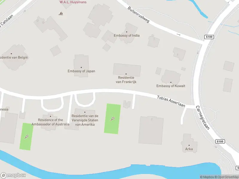 Ambulance met gepaste spoed naar de Tobias Asserlaan in 's-Gravenhage