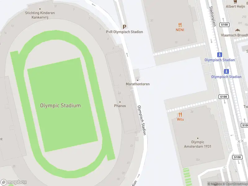 Ambulance met grote spoed naar de Olympisch Stadion in Amsterdam