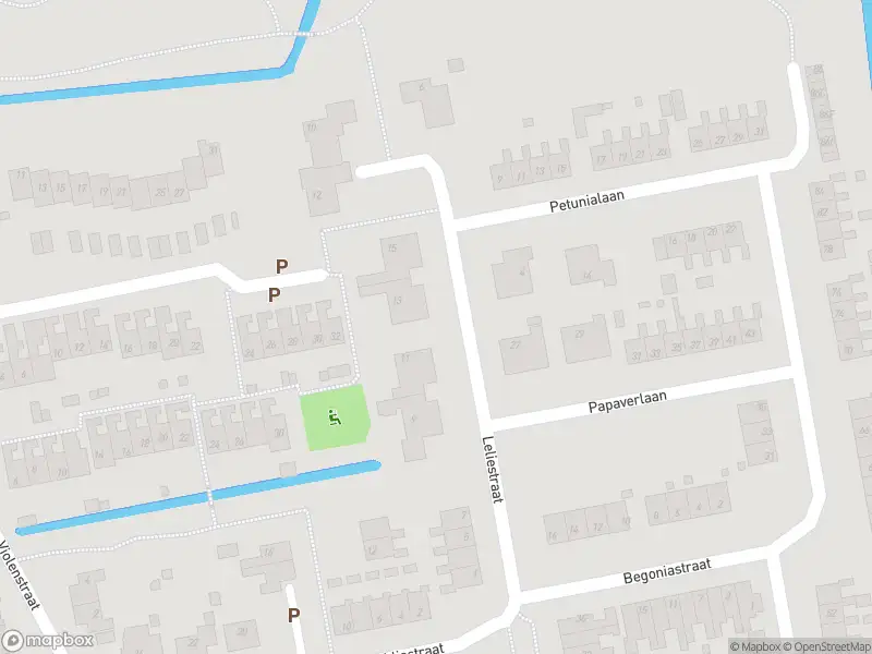 Politie met gepaste spoed naar de Leliestraat in Winsum vanwege voertuigen te water