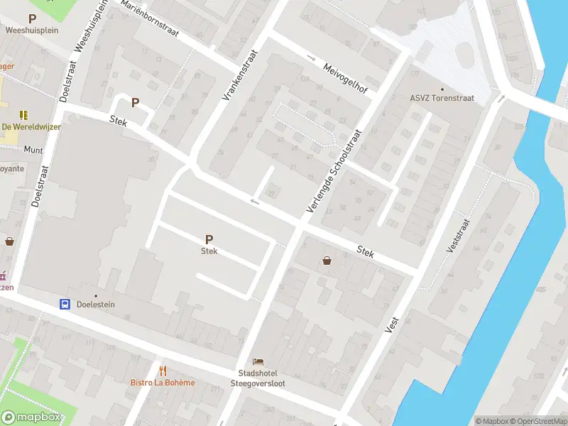 Ambulance met grote spoed naar de Stek in Dordrecht