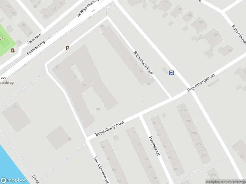 Ambulance met grote spoed naar de Blijvenburgstraat in Rotterdam