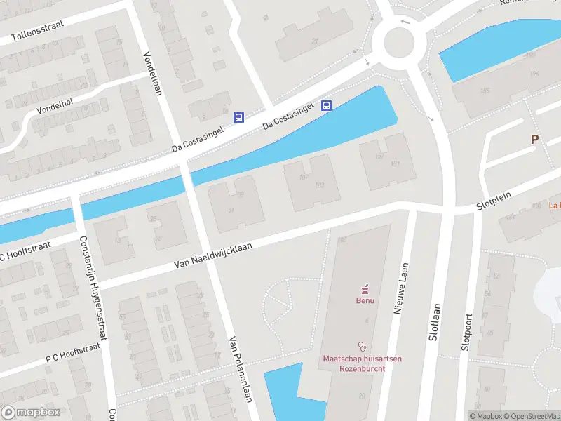 Ambulance met gepaste spoed naar de Van Naeldwijcklaan in Capelle aan den IJssel