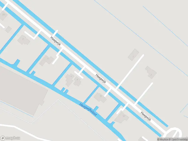 Ambulance met grote spoed naar de Haagwijk in Voorschoten