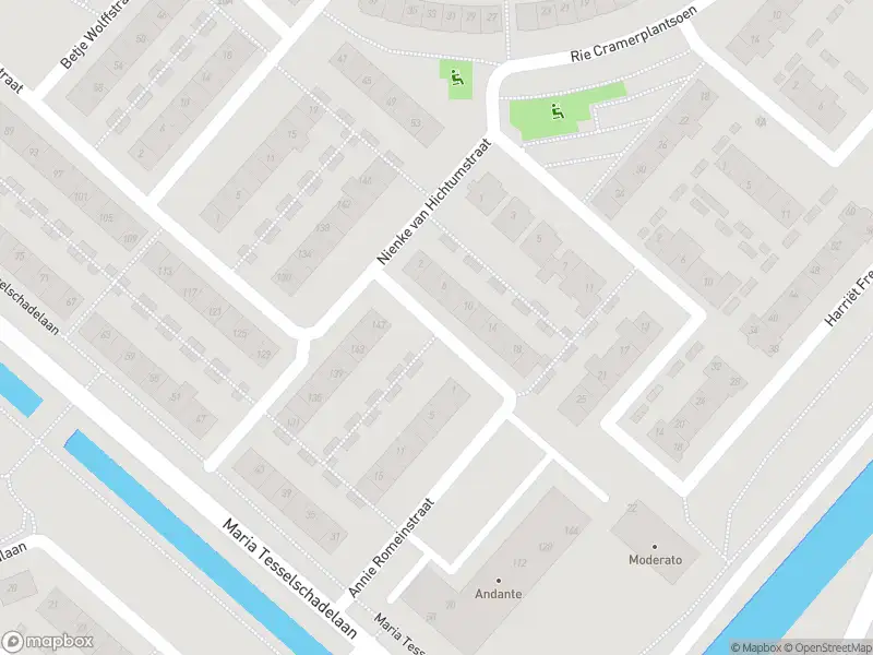 Brandweer met grote spoed naar de Annie Romeinstraat in Hoofddorp vanwege reanimatie