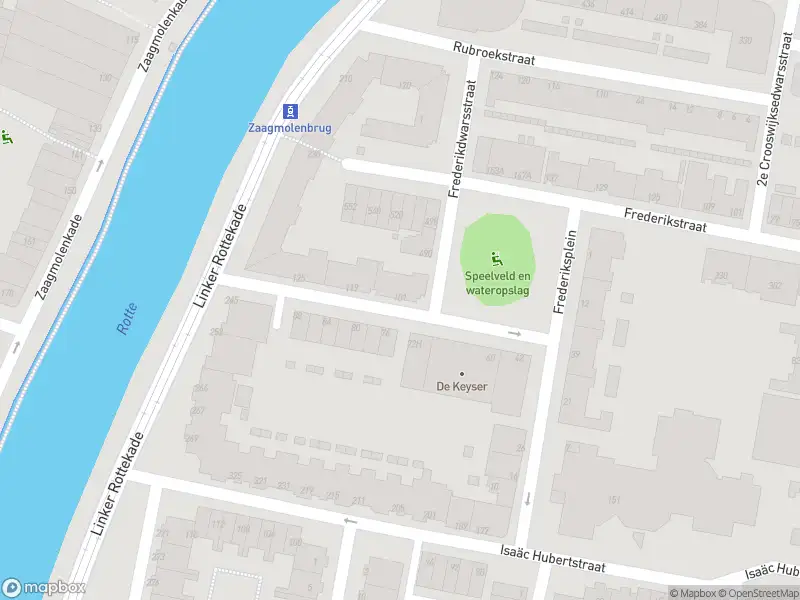 Ambulance met grote spoed naar de Hendrik de Keyserstraat in Rotterdam