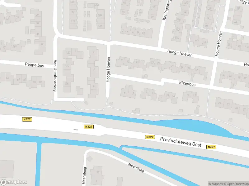 Politie naar de Elzenbos in Geldermalsen vanwege personen te water