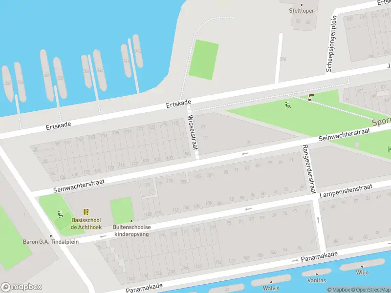 Ambulance met grote spoed naar de Baron G.A. Tindalstraat in Amsterdam