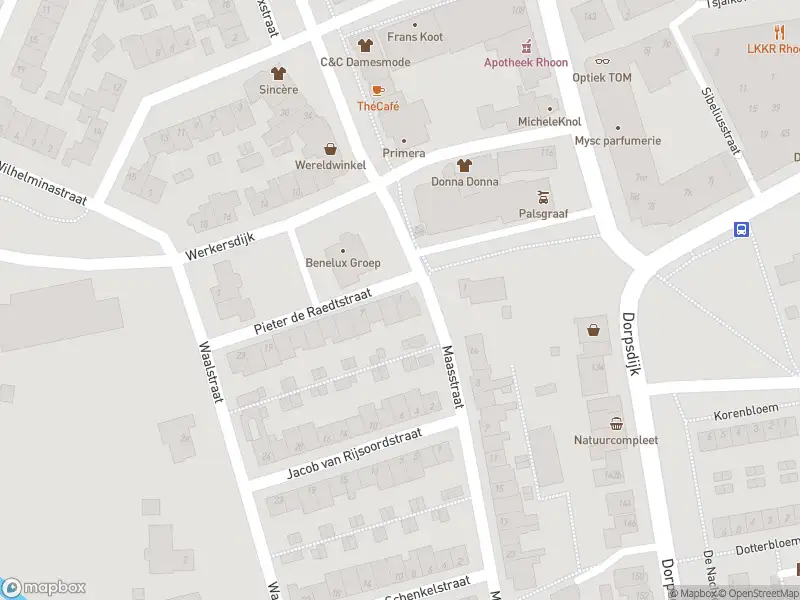 Ambulance met grote spoed naar de Pieter de Raedtstraat in Rhoon