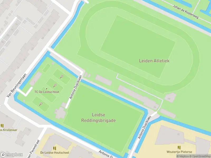 Ambulance met gepaste spoed naar de Van Slingelandtlaan in Leiden