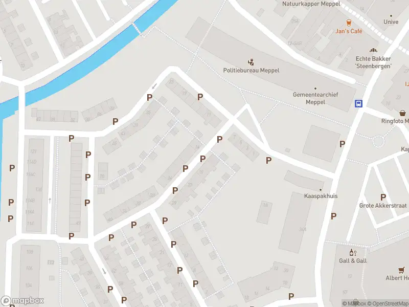 Politie met gepaste spoed naar de Nieuwe Hoven in Meppel