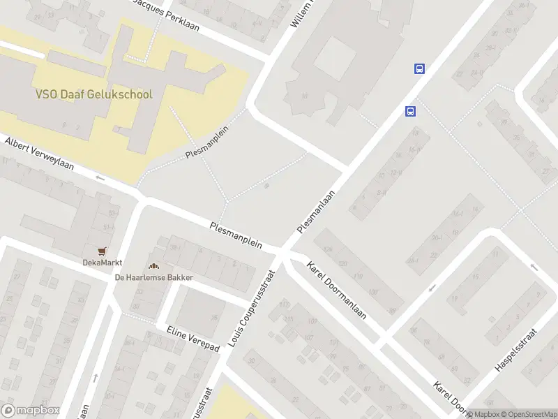 Ambulance met gepaste spoed naar de Plesmanplein in Haarlem