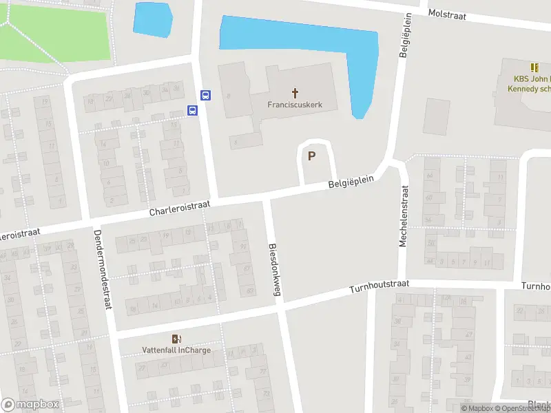 Brandweer met grote spoed naar de Roeselarestraat in Breda vanwege gebouwbrand