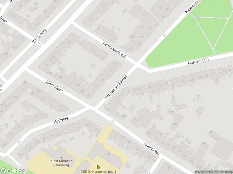 Ambulance met gepaste spoed naar de Van der Meijstraat in Alkmaar