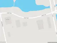 Politie met grote spoed naar de Lage Traan in Leek vanwege voertuigen te water