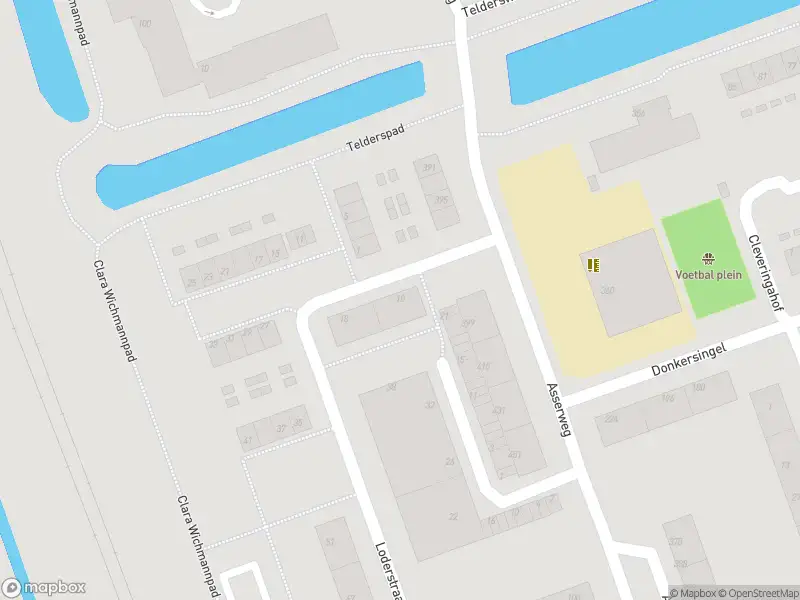 Ambulance met gepaste spoed naar de Loderstraat in Rotterdam