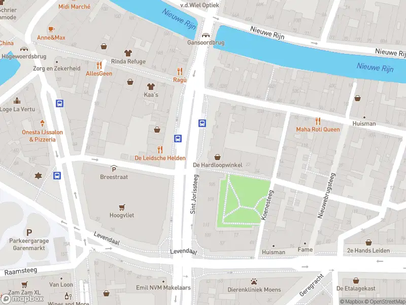 Ambulance met gepaste spoed naar de Sint Jorissteeg in Leiden