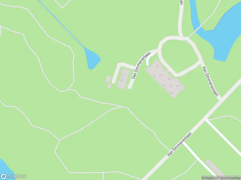 Ambulance met grote spoed naar de Van Ommerenpark in Wassenaar