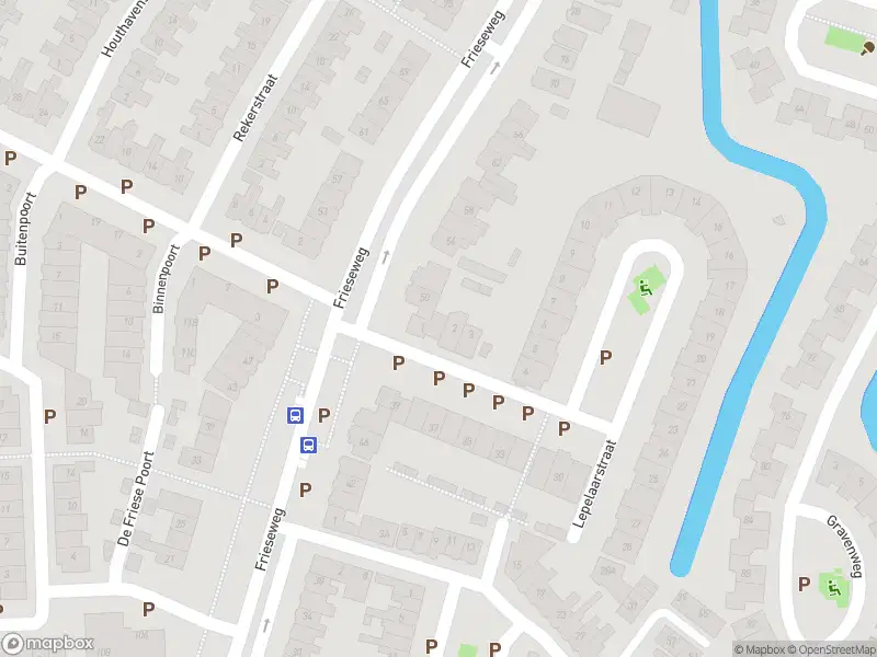 112 melding Brandweer met grote spoed naar de Lepelaarstraat in Alkmaar vanwege waarnemen gaslucht