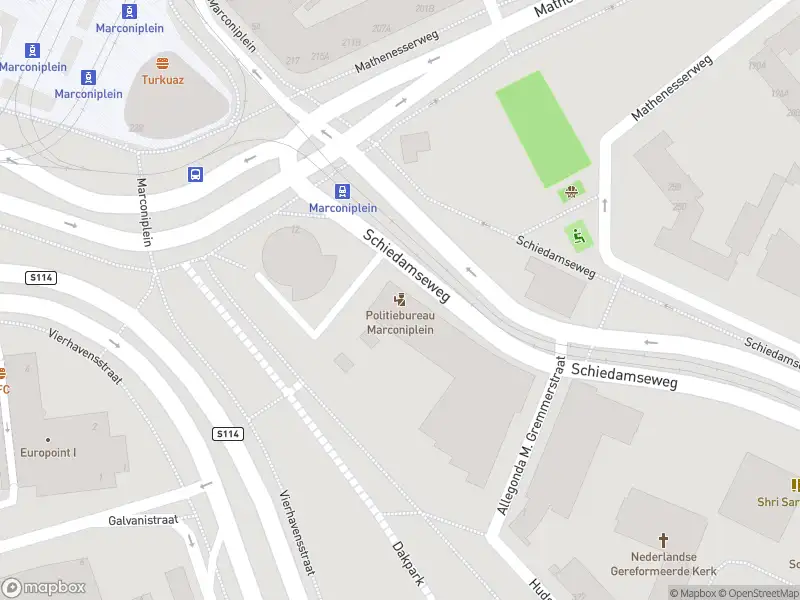 Ambulance met grote spoed naar de Schiedamseweg in Rotterdam