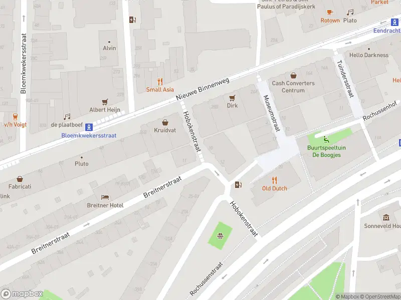 Ambulance met gepaste spoed naar de Hobokenstraat in Rotterdam