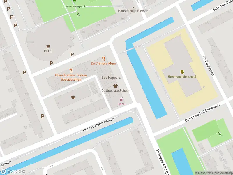 Ambulance met grote spoed naar de Prinses Marijkesingel in Rijswijk
