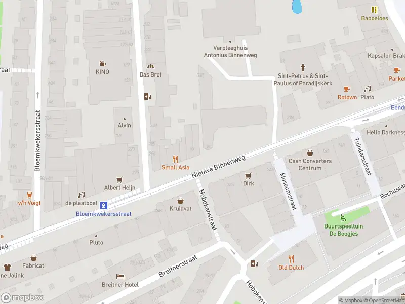 Ambulance met gepaste spoed naar de Nieuwe Binnenweg in Rotterdam