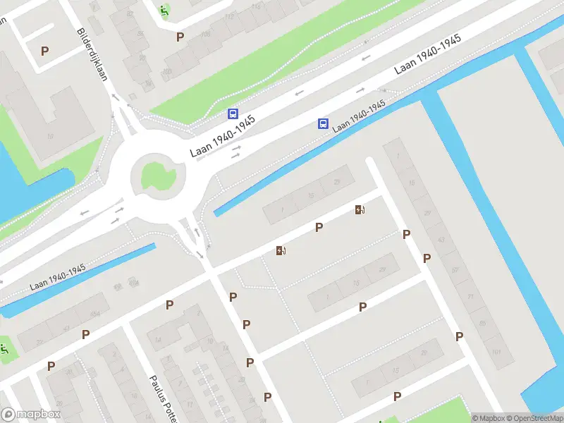 Ambulance met gepaste spoed naar de Crabethstraat in Maassluis