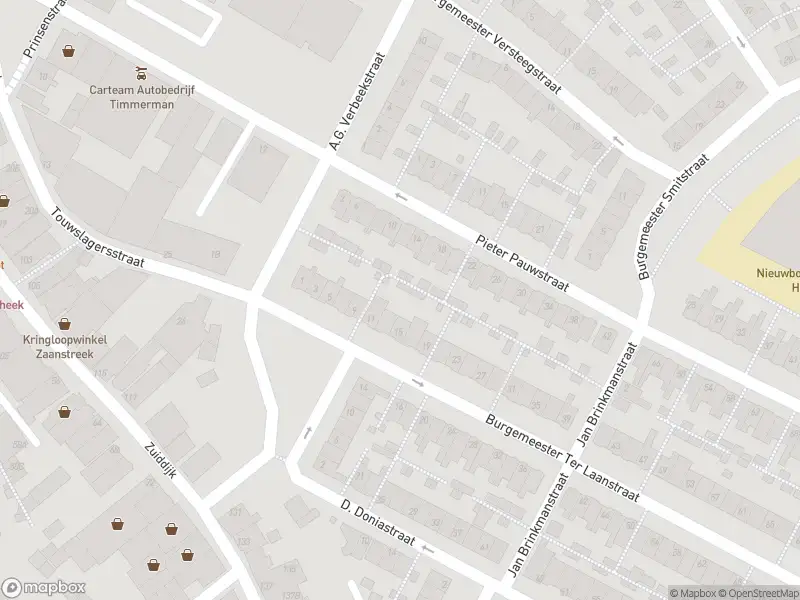 Ambulance met gepaste spoed naar de Prins Hendrikstraat in Zaandam