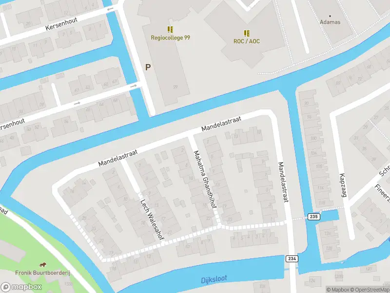 Ambulance naar de Mahatma Ghandhihof in Zaandam