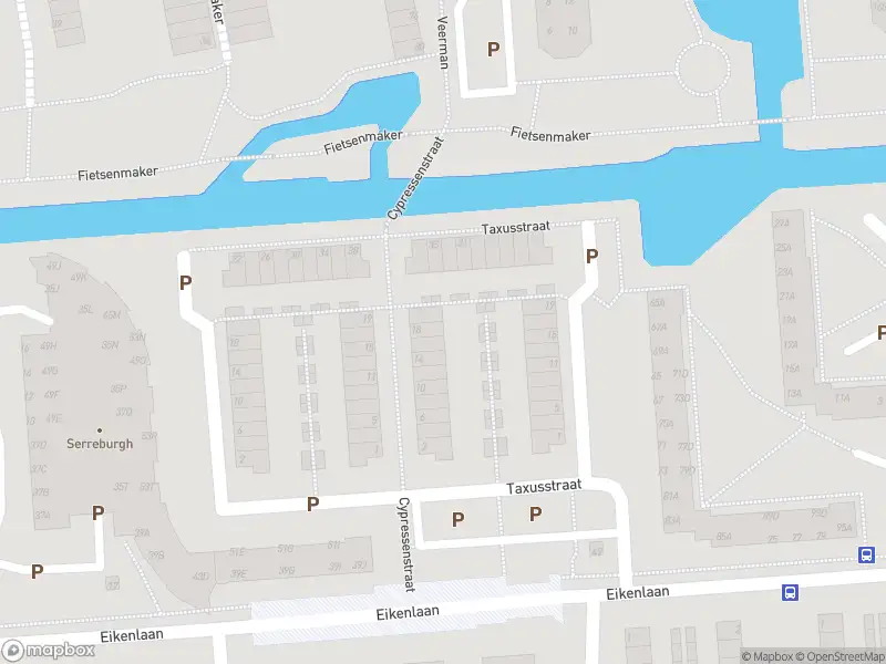 Brandweer met grote spoed naar de Cederstraat in Spijkenisse vanwege afhijsen patient