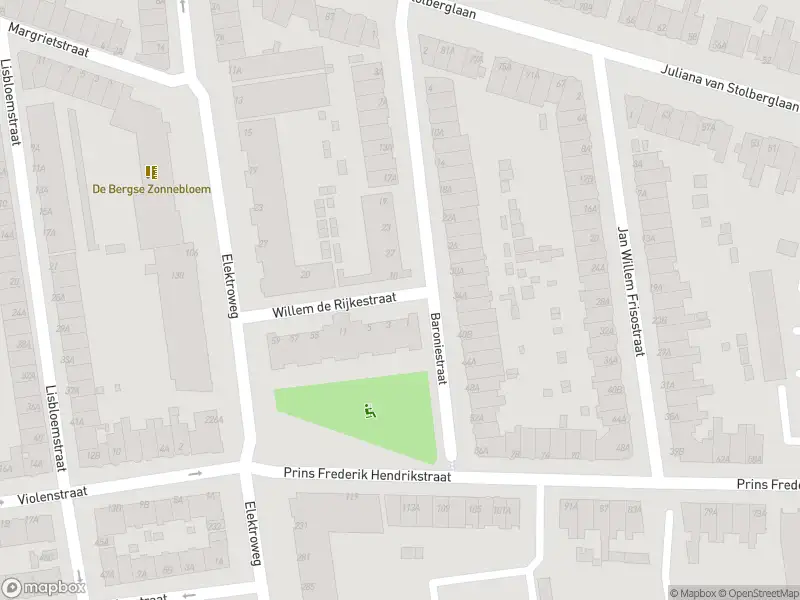 Ambulance met grote spoed naar de Willem de Rijkestraat in Rotterdam