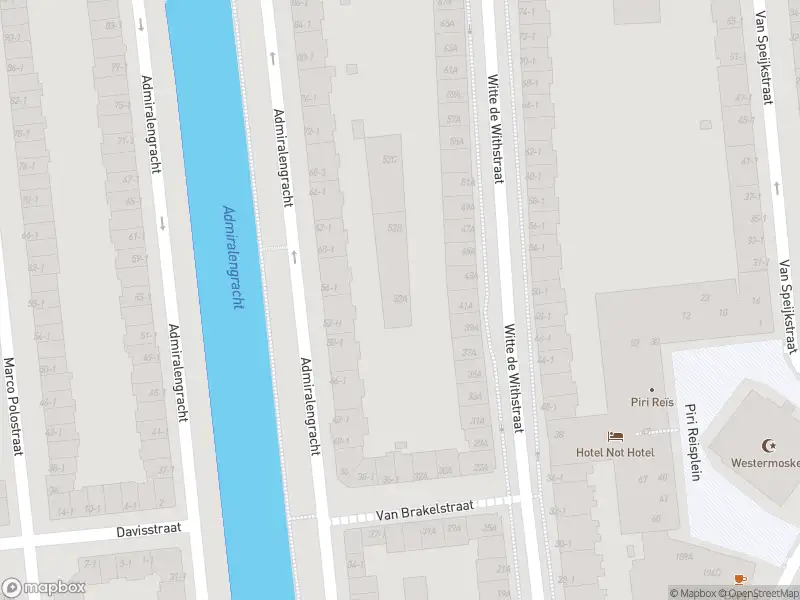 Brandweer met gepaste spoed naar de Van Brakelstraat in Amsterdam vanwege afhijsen patient