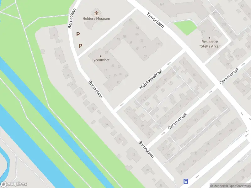 Ambulance met grote spoed naar de Molukkenstraat in Den Helder